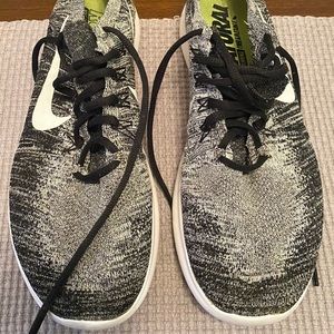 Nike Free Running Shoes Size 11